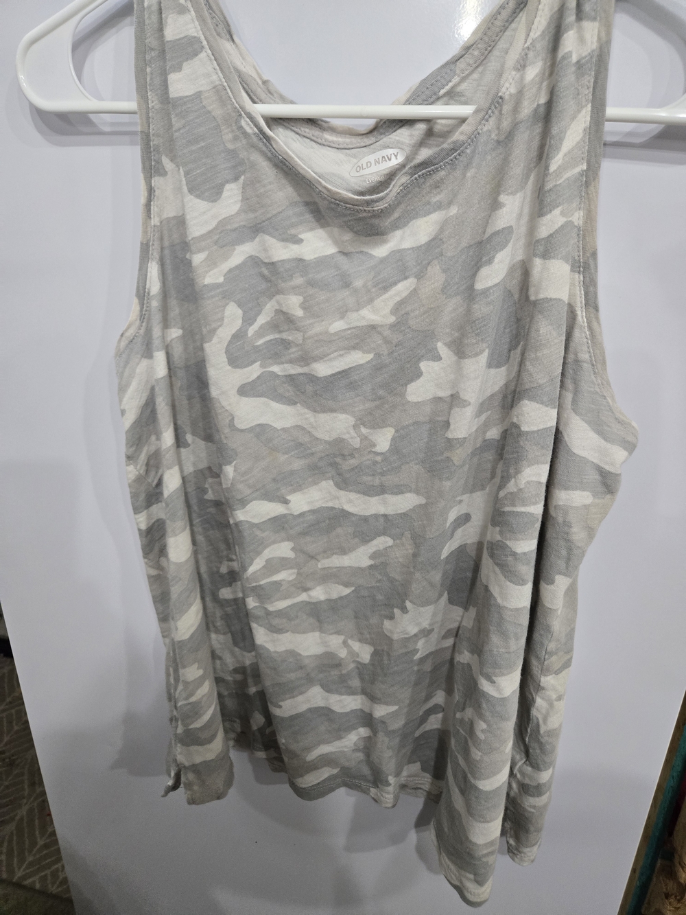 Old Navy Gray and White Camo Tank Top